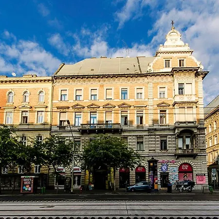 Lejlighed Cozy 2 Bedroom In Terez Boulevard.