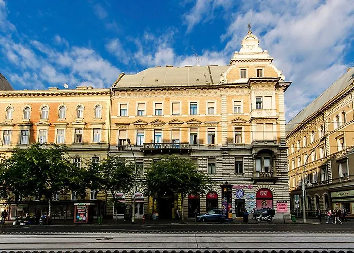 Apartmán Cozy 2 Bedroom In Terez Boulevard.